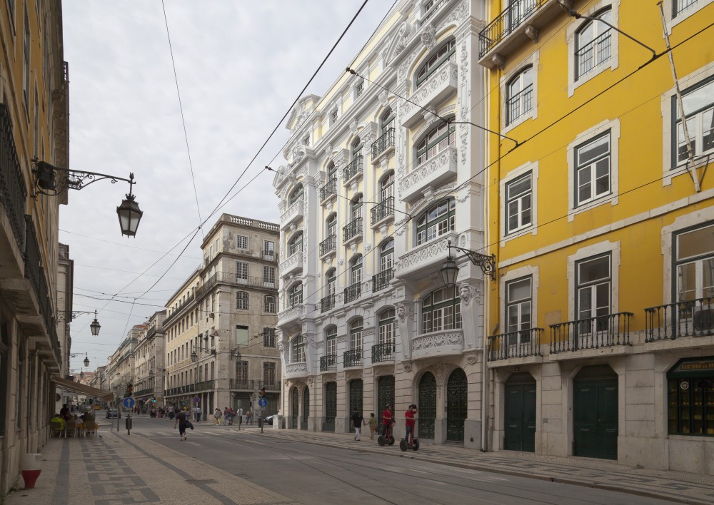A First-Timer’s Guide to Mindelo: What to See, Do, and Eat