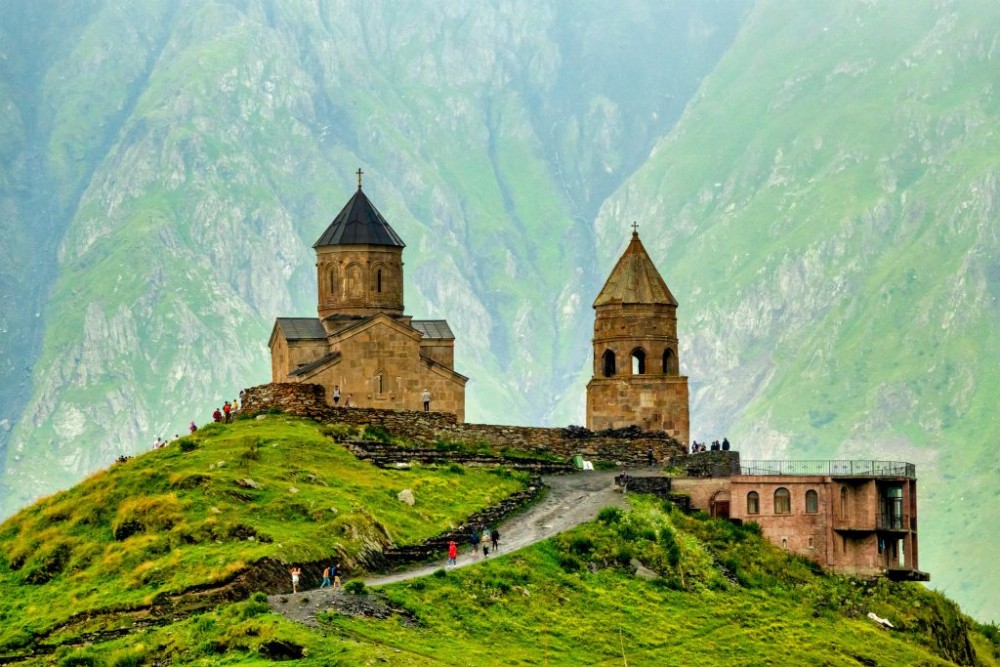 Top Things to Do in Stepantsminda: A Complete Traveler’s Guide