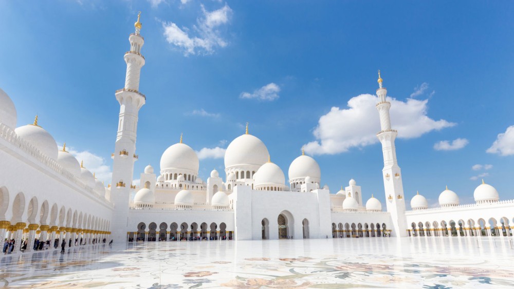 Top 10 Things to Do in Abu Dhabi: A Guide to the Best Attractions