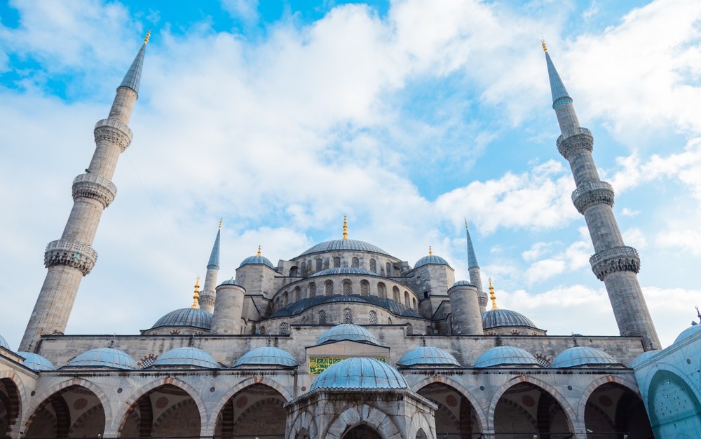 Exploring Istanbul for the First Time: Must-Know Tips and Highlights