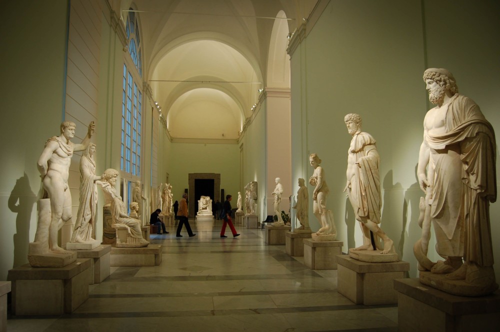 Top 5 Iconic Landmarks You Can’t Miss in Naples