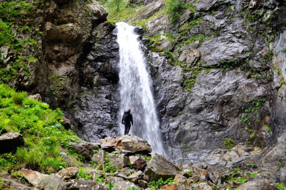 Top Things to Do in Stepantsminda: A Complete Traveler’s Guide