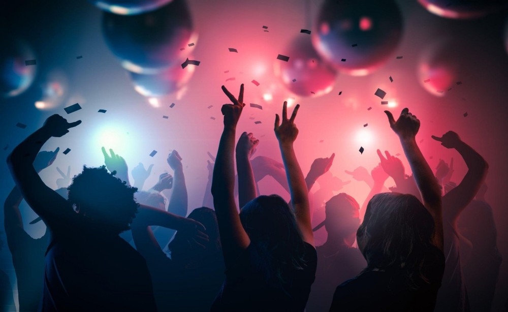 Nightlife in Praia: Bars, Clubs, and Entertainment Hotspots