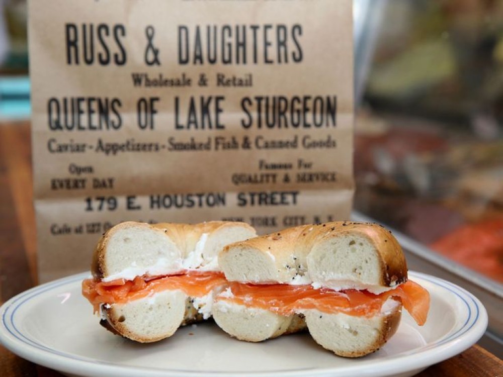 A Foodie’s Guide to New York: Best Places to Eat and Drink