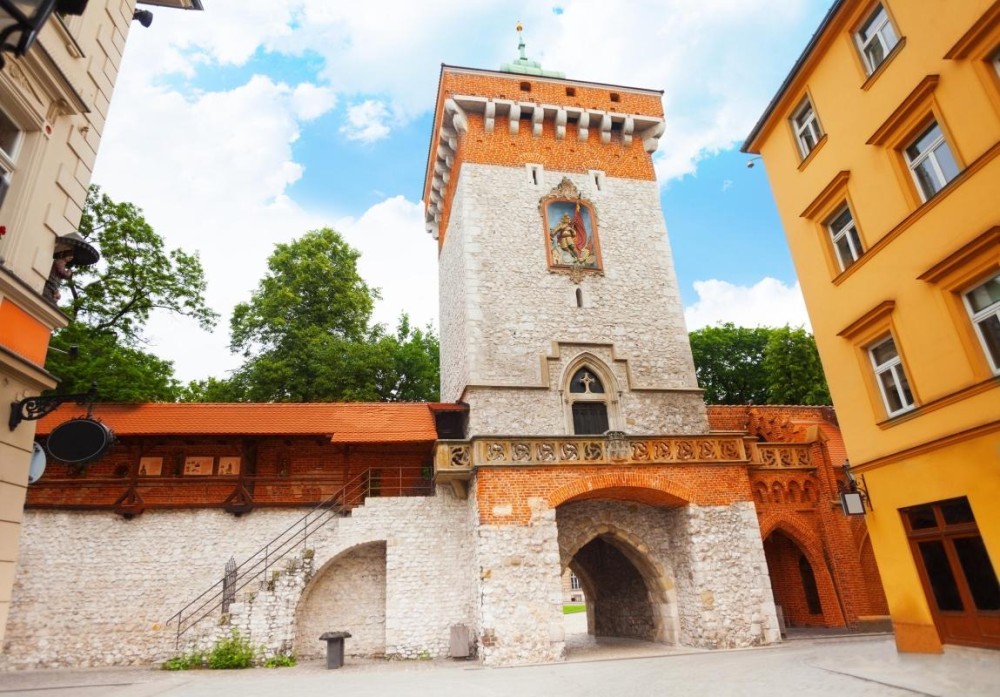 Krakow on Foot: Best Walking Routes to Discover the City’s Charm
