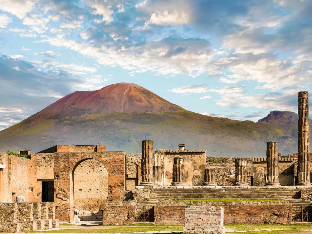 The Best Day Trips from Naples: Explore the Amalfi Coast and Beyond