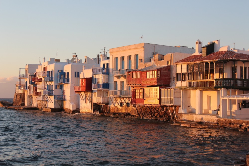 Top 5 Must-Do Activities in Mykonos