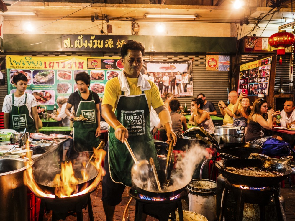 Siem Reap Nightlife: Best Bars, Night Markets, and Cultural Shows