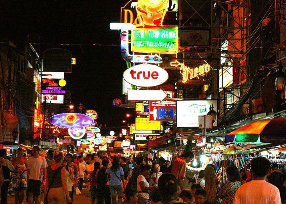 The Ultimate Bangkok Nightlife Guide: Bars, Clubs & Rooftops