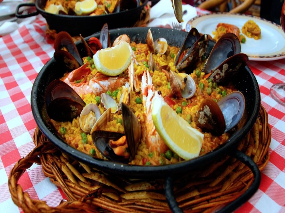 A Food Lover's Guide to Barcelona: What to Eat and Where
