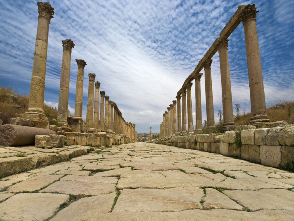 Step Back in Time: Exploring the Ancient Roman City of Jerash