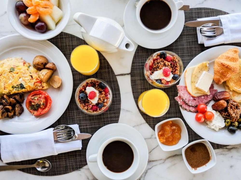 A Food Lover’s Guide to Casablanca: Best Places to Eat and Drink