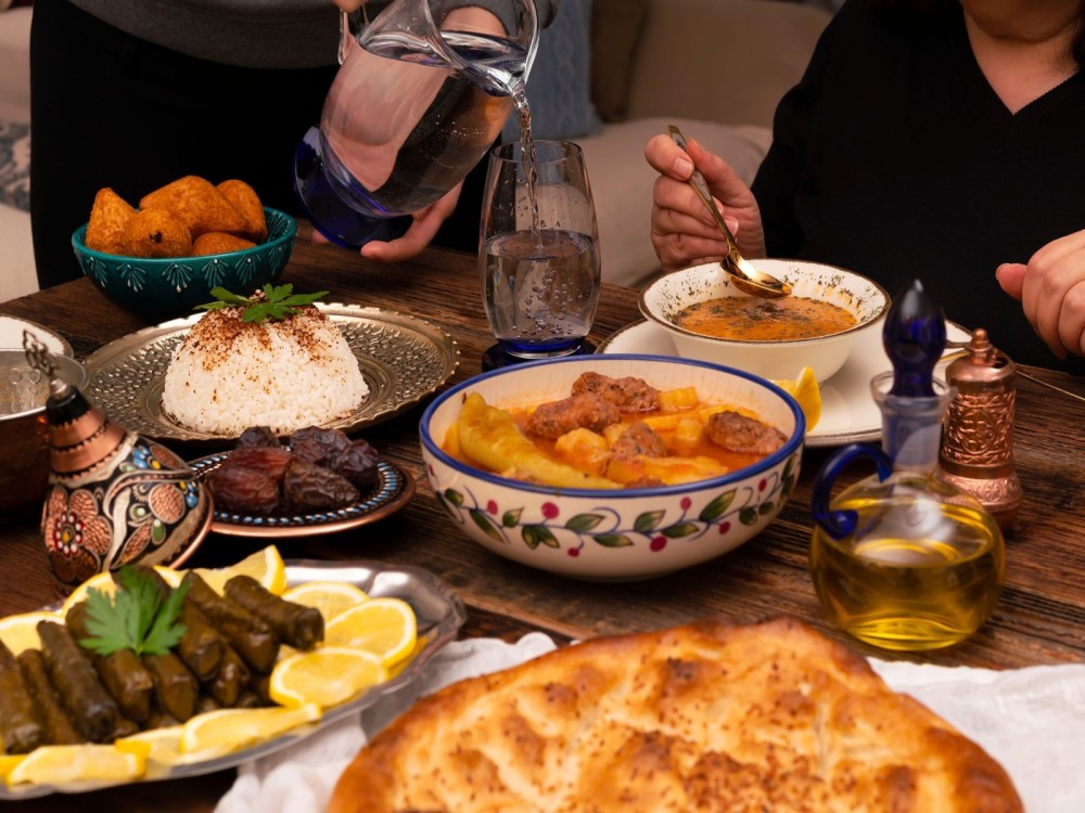 A Food Lover’s Guide to Altınkum: Where to Eat and What to Try