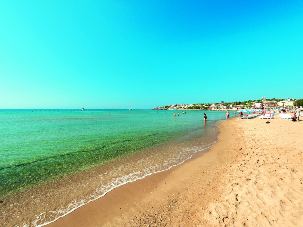 Exploring Altınkum: A First Timer's Guide to the Best Beaches