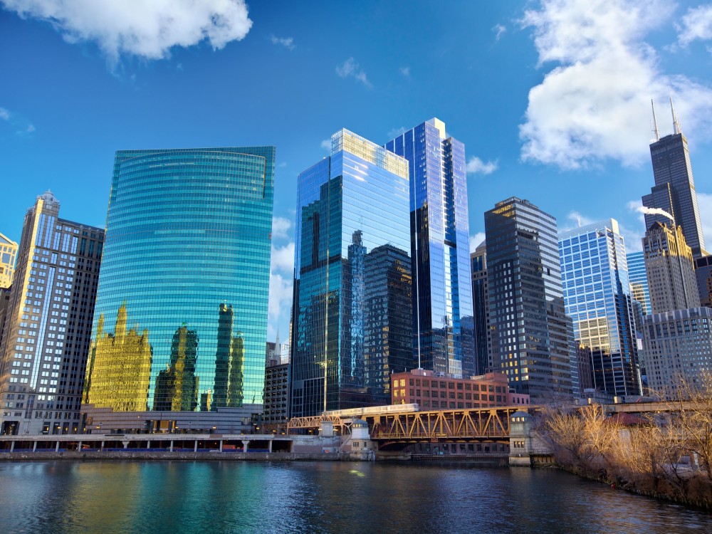 Iconic Chicago: Must-See Attractions and Hidden Gems