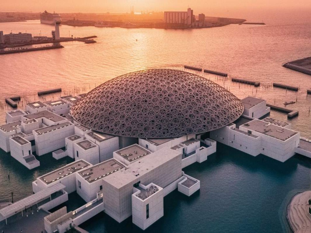 Top 10 Things to Do in Abu Dhabi: A Guide to the Best Attractions
