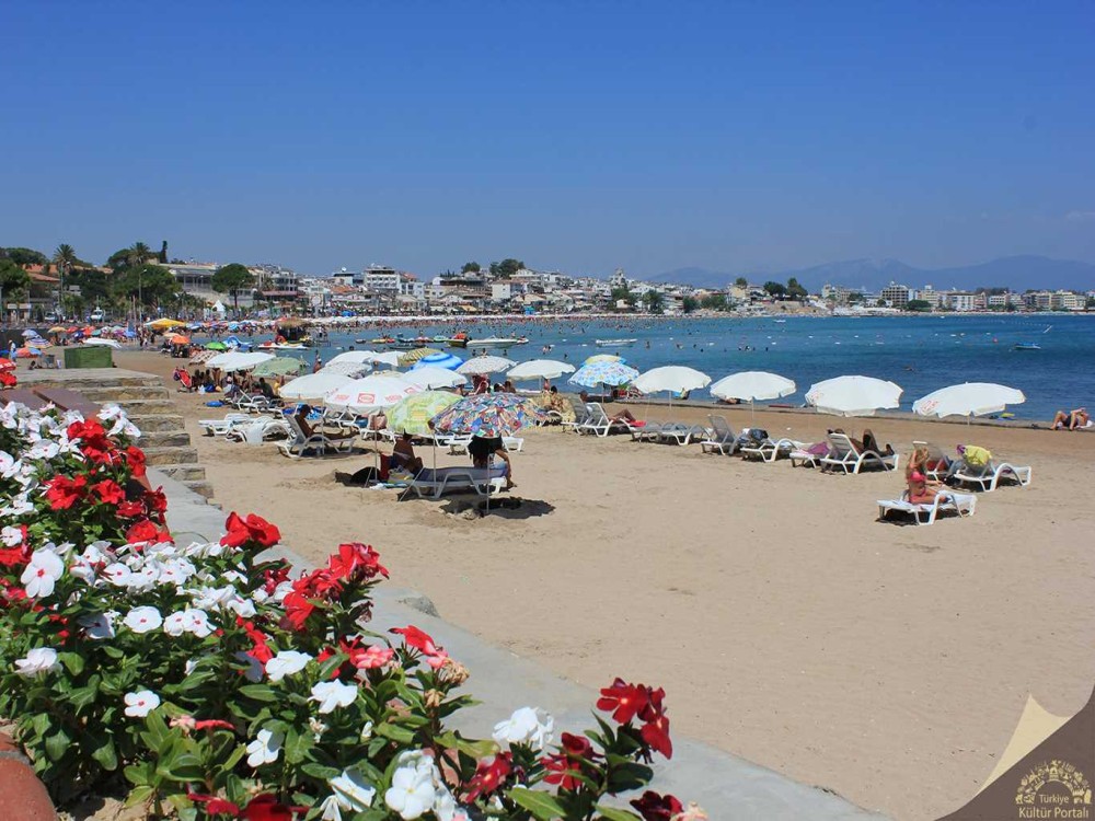Top 5 Must-Do Activities in Altınkum for First-Time Visitors
