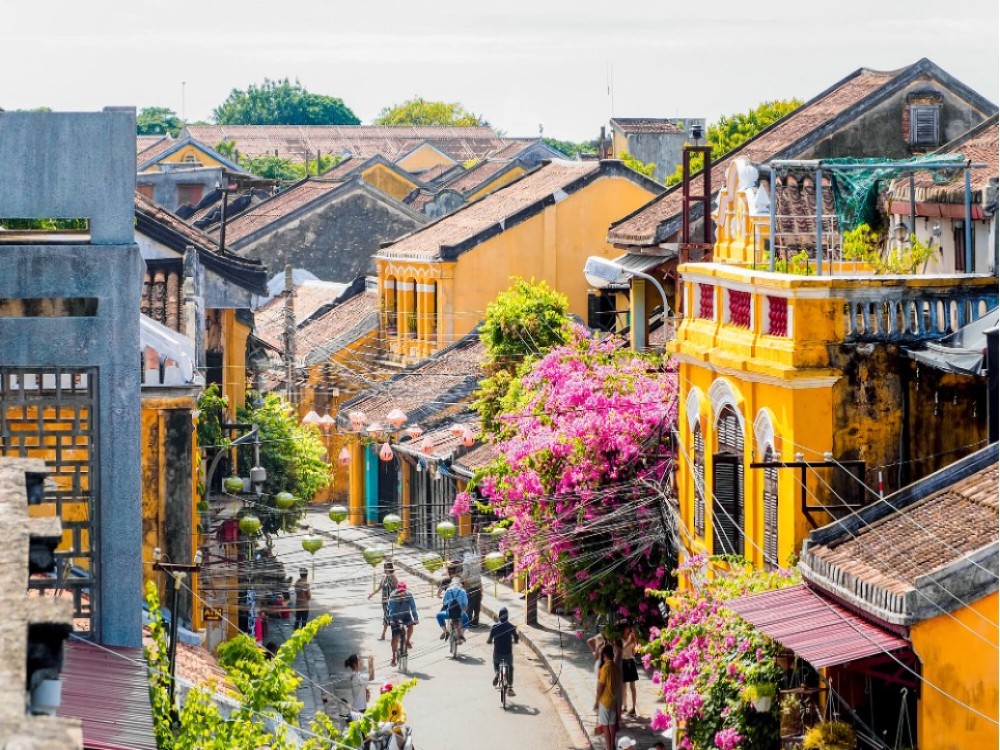 Hoi An’s Ancient Town: A Walk Through History & Culture