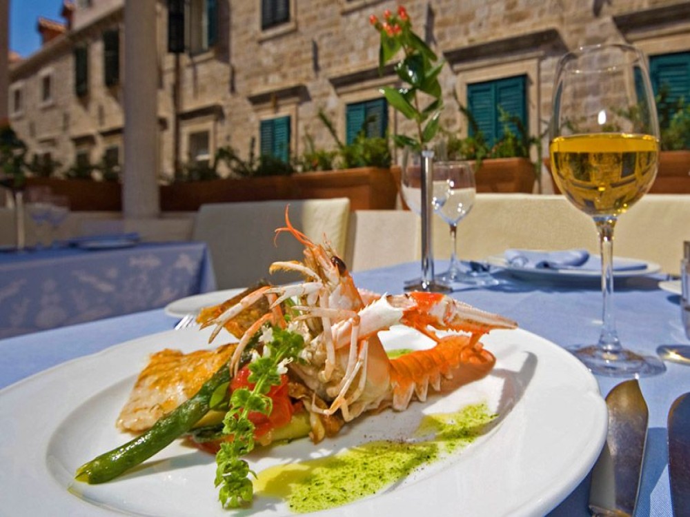 A Food Lover’s Guide to Dubrovnik: Best Dishes to Try
