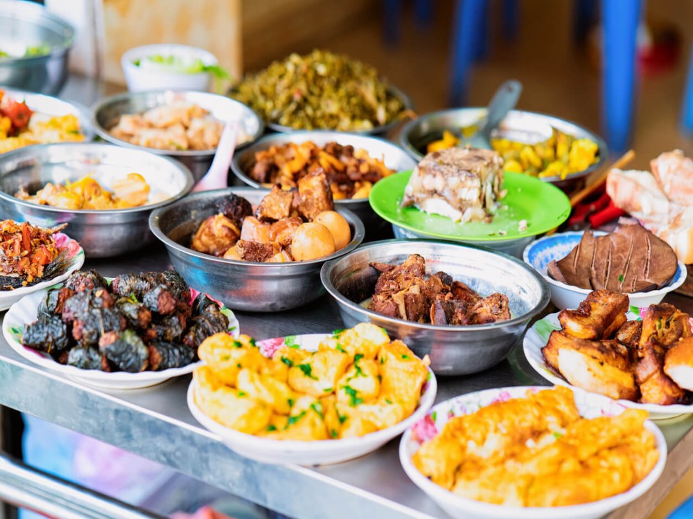 Where to Eat in Hanoi: The Best Local Dishes & Street Food