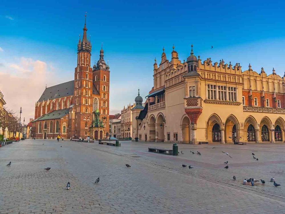 Top 10 Must-See Attractions in Krakow for First-Time Visitors