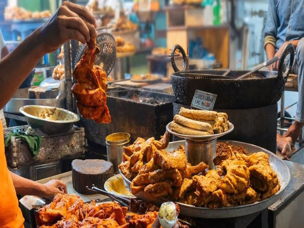 Savor the Flavors of Jeddah: A Foodie's Guide to the City