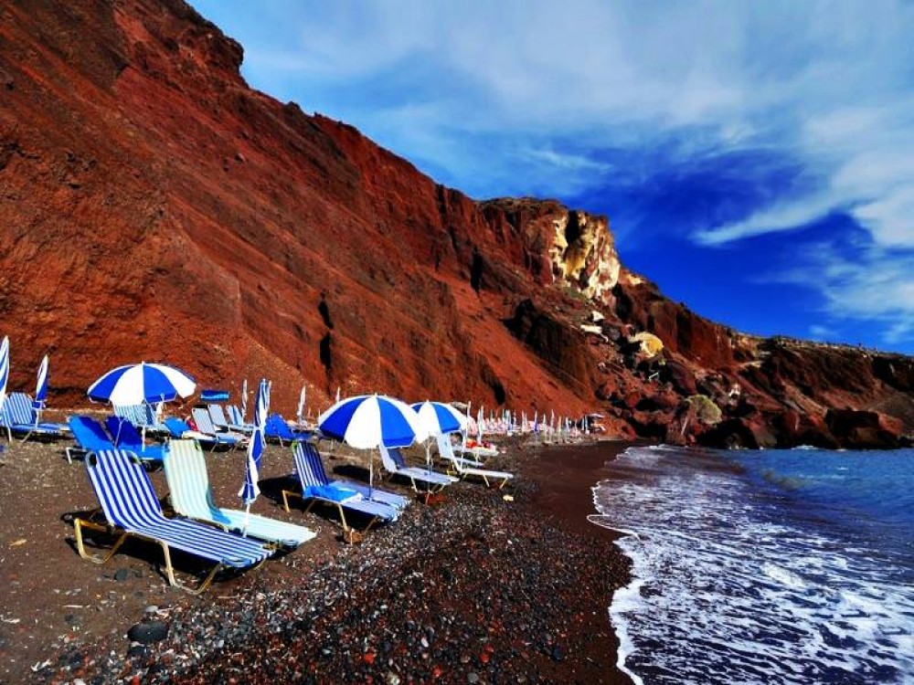 Best Beaches in Santorini: Where to Swim, Sunbathe, and Relax
