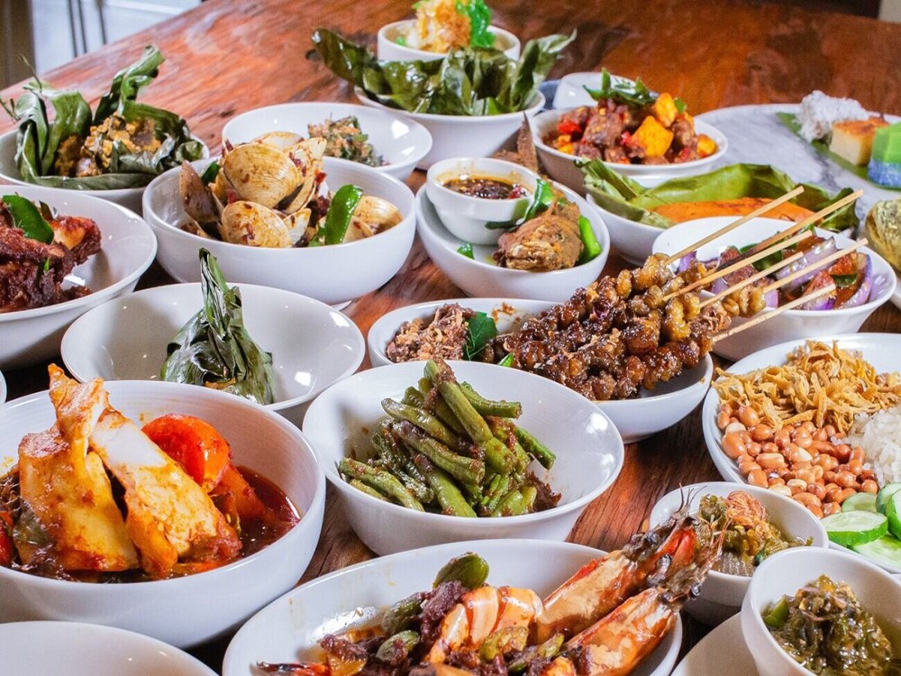 A Food Lover’s Guide to Stepantsminda: Best Local Dishes to Try