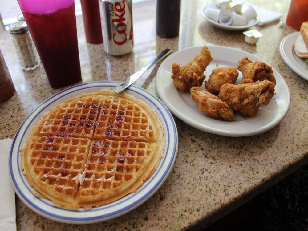 A Food Lover’s Guide to Washington DC: Best Eats and Local Favorites