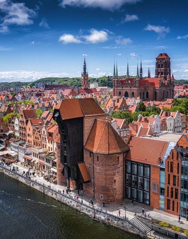 Discover the Charm of Poland: A Holiday Guide 