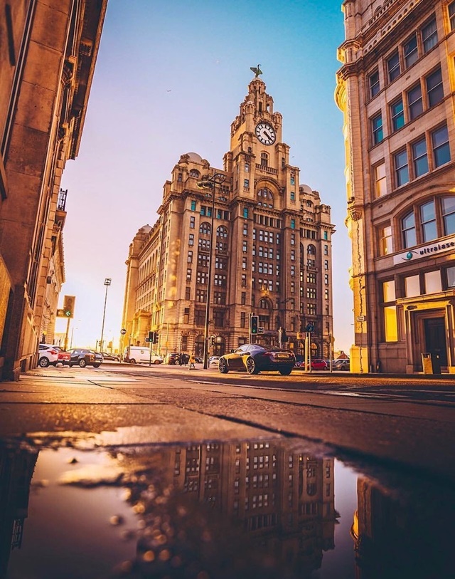United Kingdom: A land of historic castles, vibrant cities, stunning landscapes, and rich traditions. 