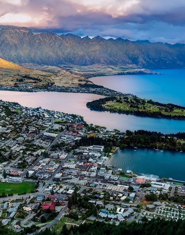 New Zealand: A land of stunning landscapes, thrilling adventures, and rich Maori culture. 