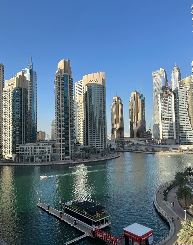 The UAE offers luxury, rich traditions, and stunning landscapes for an unforgettable trip. 