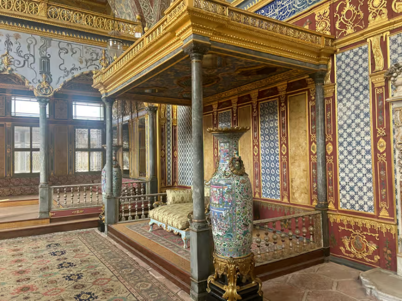 Istanbul: Topkapi and Harem Tour with Skip-the-Line Ticket | ®ExcursionMania