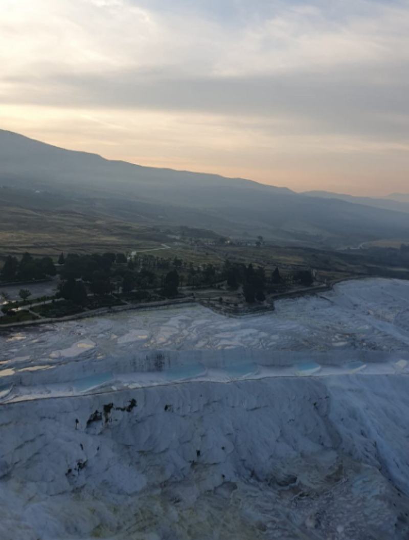 Kuşadası: Kusadası: Pamukkale Tour With Balloon Flight & Private Transfer | ®ExcursionMania