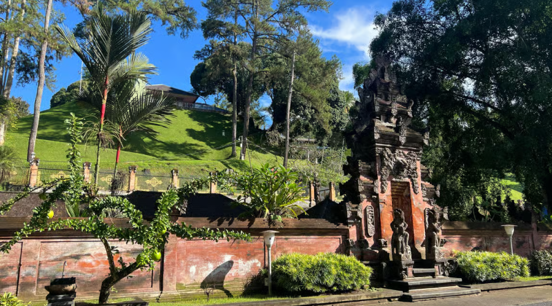 Tirta Empul: Temple Tour with Optional Spiritual Cleansing | ®ExcursionMania