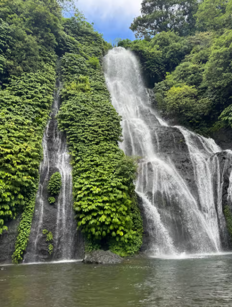Bali: Munduk Waterfalls Trek Twin Lakes and Temple Tour | ®ExcursionMania