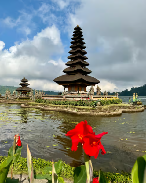 Northern Charm: Lake Bratan Handara Gate Waterfall  Swing | ®ExcursionMania
