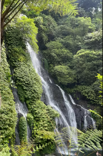 Northern Charm: Lake Bratan Handara Gate Waterfall  Swing | ®ExcursionMania