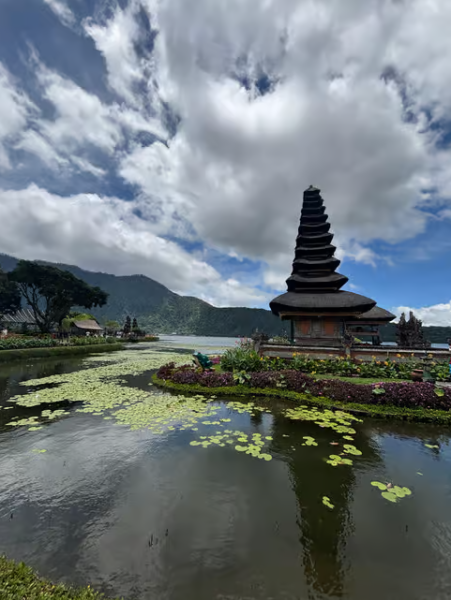 Northern Charm: Lake Bratan Handara Gate Waterfall  Swing | ®ExcursionMania