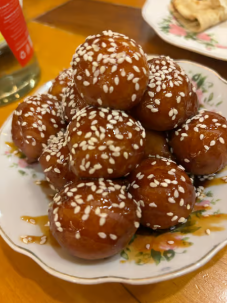 Dubai: Ethnic Emirati Dining Experience | ®ExcursionMania
