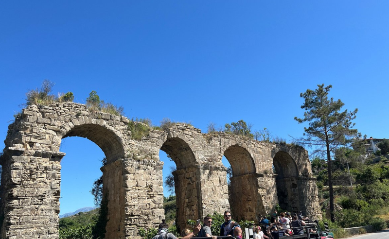Side Jeep Safari w/Green Canyon Boat Trip & Lunch | ®ExcursionMania