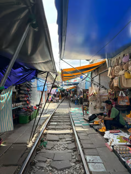 Bangkok: Train Market & Floating Market with Boat Ride | ®ExcursionMania