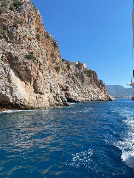 Alanya: Boat Tour with Unlimited Soft Drinks Lunch & Hotel Pickup | ®ExcursionMania
