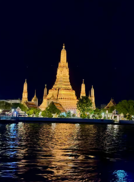Bangkok: Luxury White Dinner Cruise Free Flow Beer and Wine | ®ExcursionMania