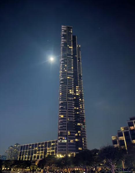 Bangkok: Luxury White Dinner Cruise Free Flow Beer and Wine | ®ExcursionMania