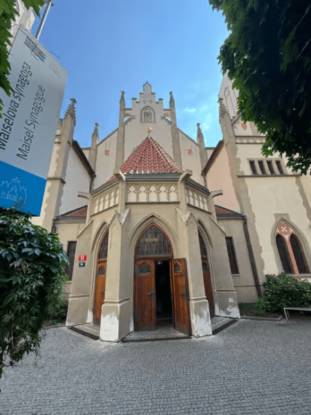 Prague: Old Town and Jewish Quarter Guided Walking Tour | ®ExcursionMania