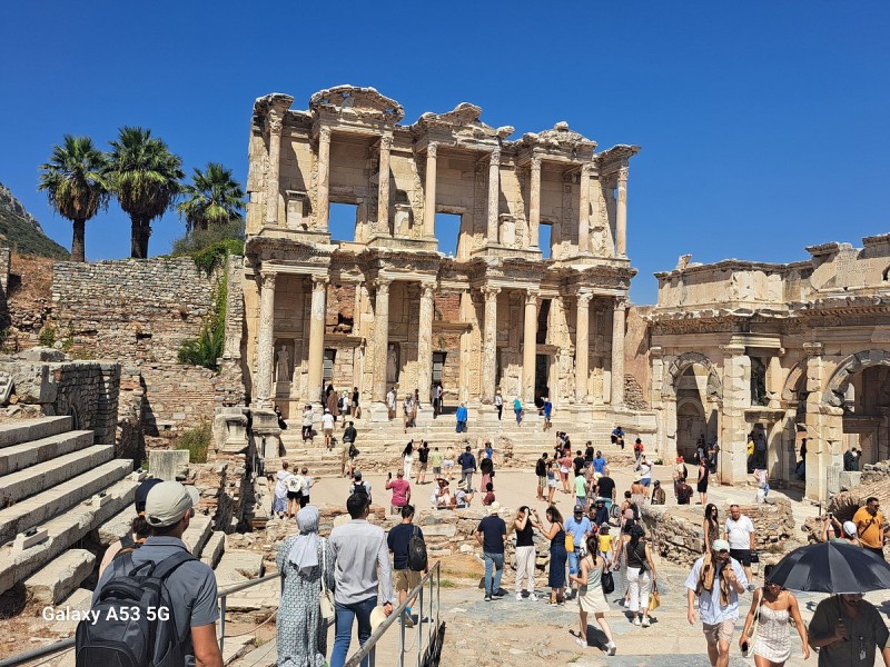 Guided Tour from Icmeler to Ephesus & The House of Mary w/Lunch | ®ExcursionMania