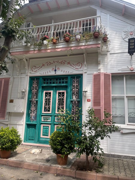 Istanbul: Princess Islands with Lunch and Hotel Transfer | ®ExcursionMania