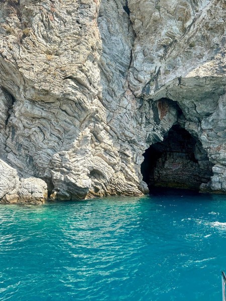 Marmaris: Boat Trip with Unlimited Drinks and BBQ Lunch | ®ExcursionMania